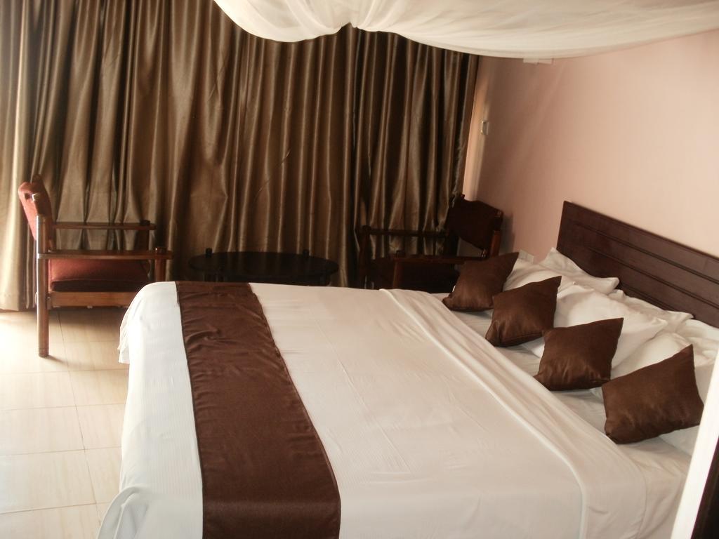 Morogoro Hotel Exterior foto